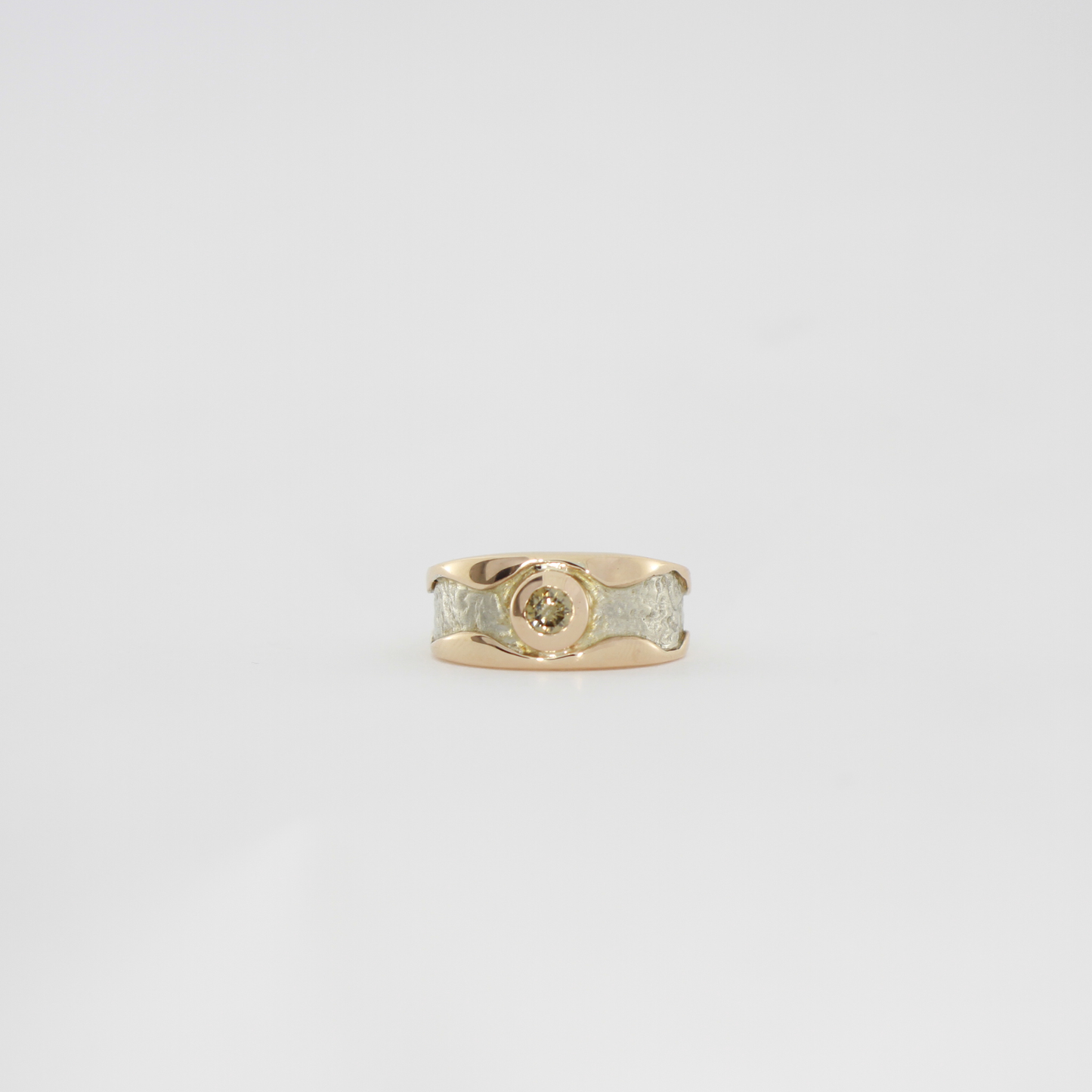 Diamond Carved Sleeves Ring POA