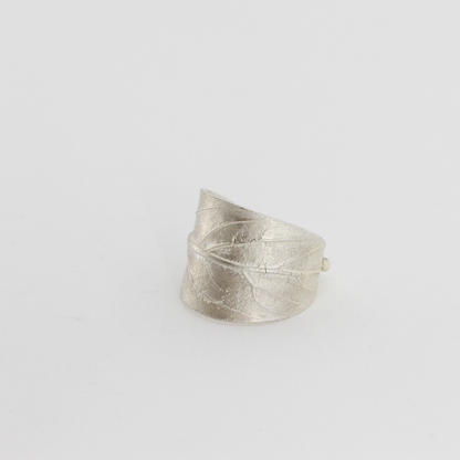 Avocado Leaf Ring